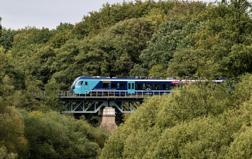 STADLER: NEUE AKKUZÜGE SIND JETZT AUCH ZWISCHEN KIEL, LÜBECK UND LÜNEBURG UNTERWEGS 